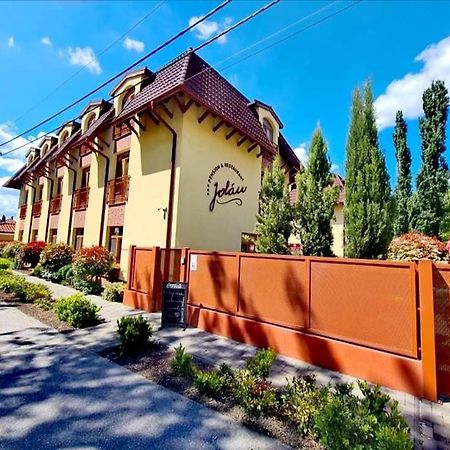 Jolan Pension & Restaurant Cicov ภายนอก รูปภาพ