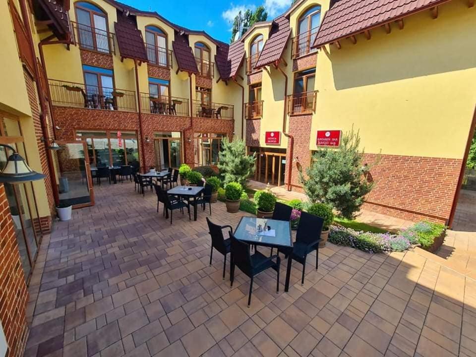 Jolan Pension & Restaurant Cicov ภายนอก รูปภาพ