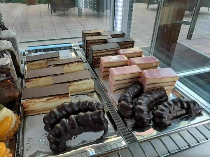 Jolan Pension & Restaurant Cicov ภายนอก รูปภาพ